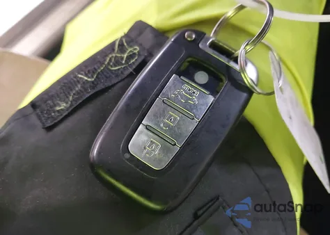 2014 Hyundai Genesis 3.8 from USA, damaged, VIN KMHGC4DD6EU261784